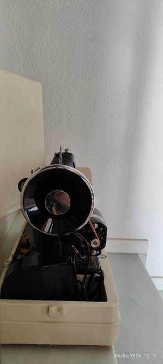 Máquina de coser Alfa