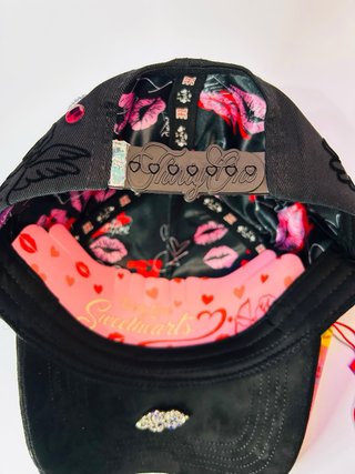 Gorra NY con pedrería y corazones