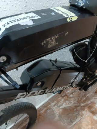 Bicicleta Rockrider con 2 baterías