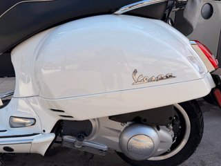 Vespa GTS300 Super 2019