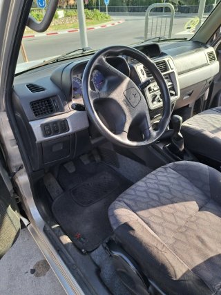 Mitsubishi Montero 2003