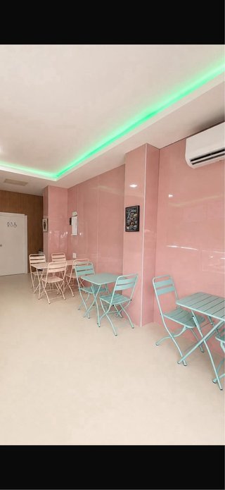 PASTELERIA HELADERIA CAFETERIA EN TRASPASO MALAGA