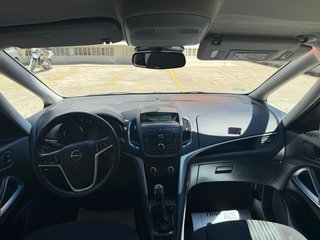 Opel Zafira Tourer 2013