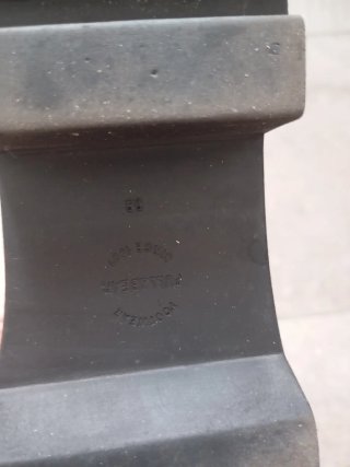 Botas de plataforma rojas y negras