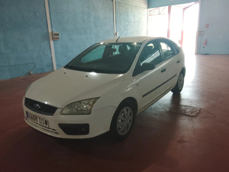 Ford Focus 2005 - foto 1