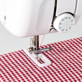 Máquina Coser Brother AZ14 (14 Puntadas)