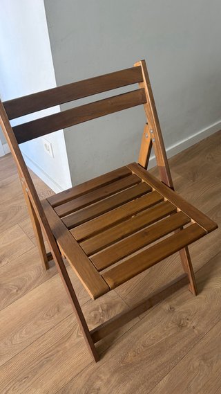 Mesa y 2 sillas con cojin exterior NÄMMARÖ