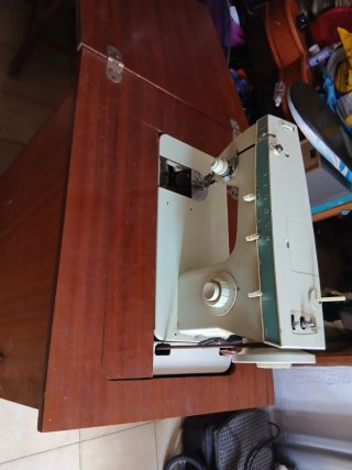 Máquina de coser Singer antigua