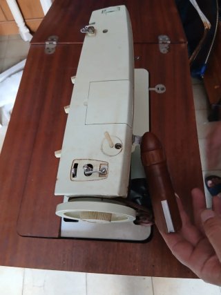Máquina de coser Singer antigua