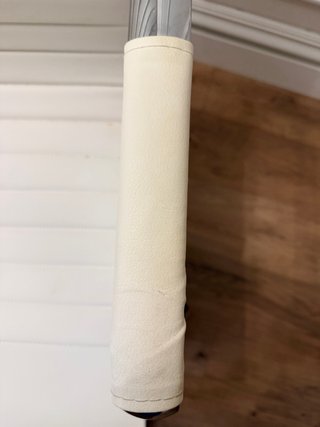 Vendo Silla de Oficina Polipiel blanca.