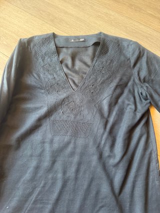 Blusa Negra Bordada Talla 38