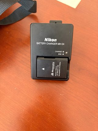 Cámara Nikon D5200 con Accesorios