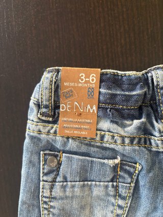Pantalón vaquero Zara Talla 3-6 meses