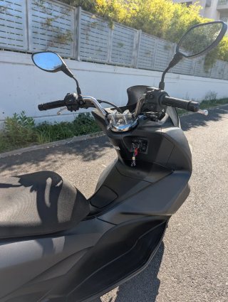 Honda PCX 125cc Negra