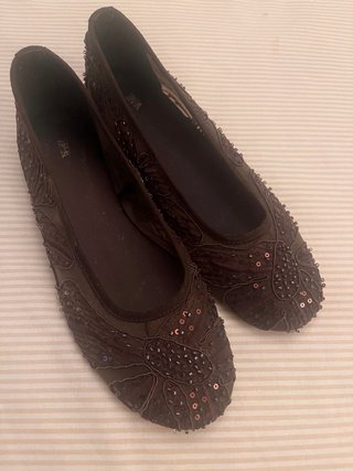 Bailarinas marrones bordadas con flores preciosa!!