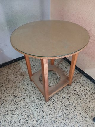 Mesa redonda madera y cristal Se vende por no uso
