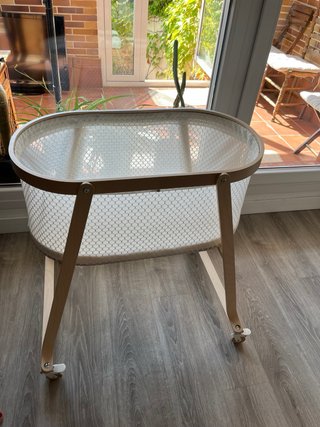 Cuna moisés blanca con ruedas y colchón