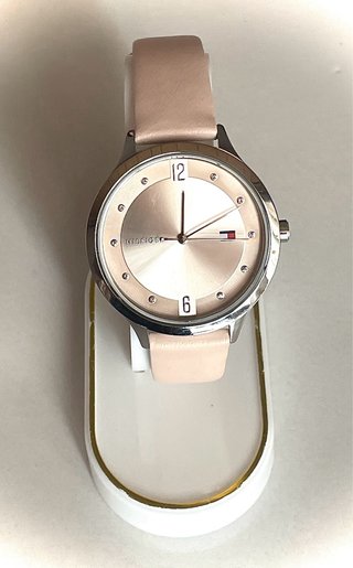 Reloj Tommy Hilfiger,para estrenar.
