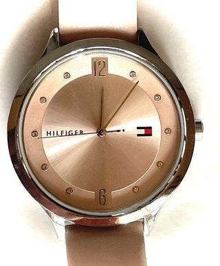 Reloj Tommy Hilfiger,para estrenar.