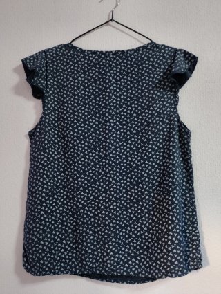 Blusa italiana flores sin mangas