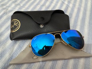 Gafas de sol Ray-Ban Aviator azules y doradas