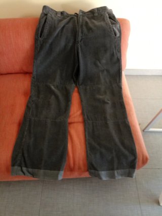 Pantalón Quiksilver Gris,letras bordadas foto