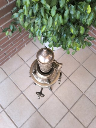 Tetera árabe antigua decorada