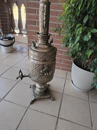 Tetera árabe antigua decorada