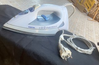 Lote 2 planchas: Tefal vapor + Viaje vintage