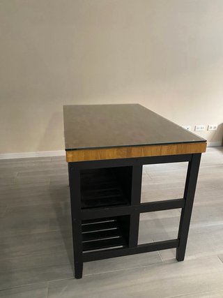 Isla de cocina IKEA madera y cristal