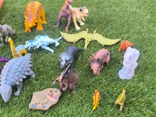 Lote 23 dinosaurios varios tamaños