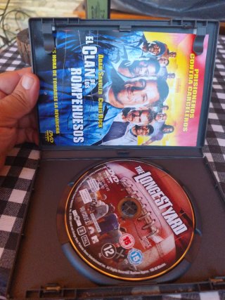 DVD El Clan de los Rompehuesos