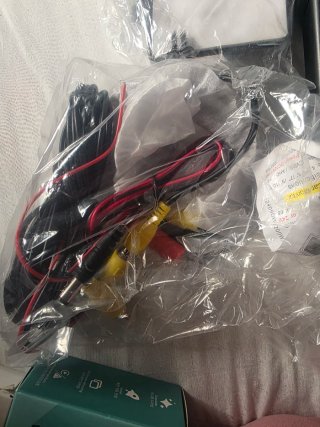 Monitor multimedia portátil para coche