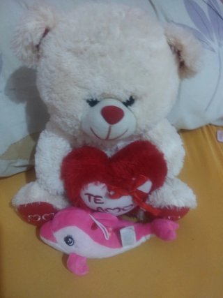 Oso peluche corazón y delfín rosa