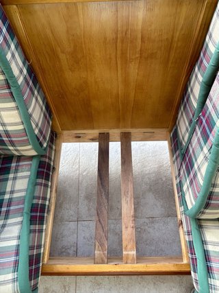 Conjunto de sofás de madera y tela