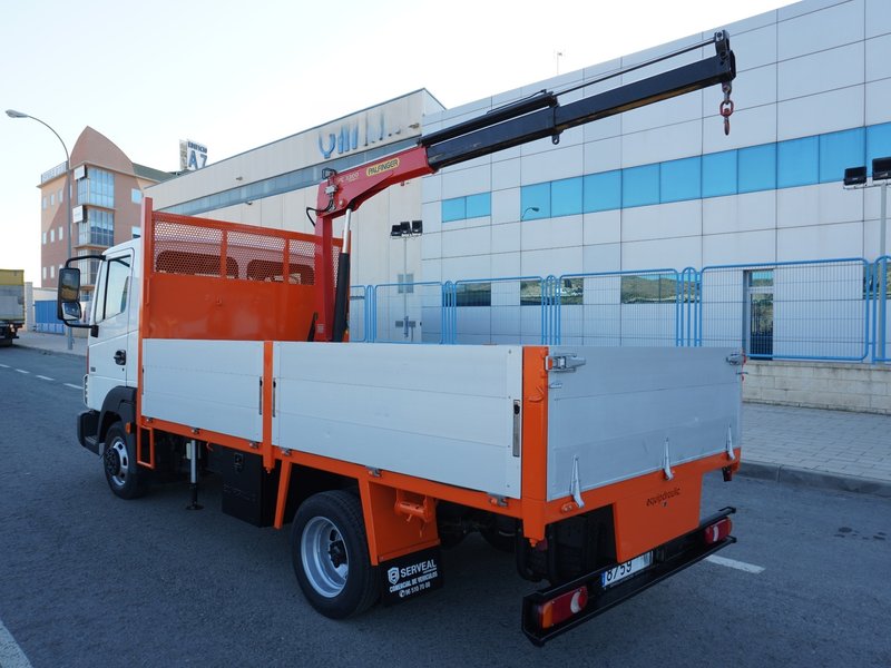 NISSAN ATLEON GRUA PALFINGER 3300 - foto 1