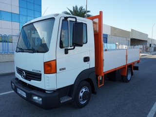 NISSAN ATLEON GRUA PALFINGER 3300