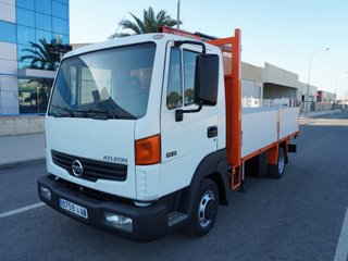 NISSAN ATLEON GRUA PALFINGER 3300