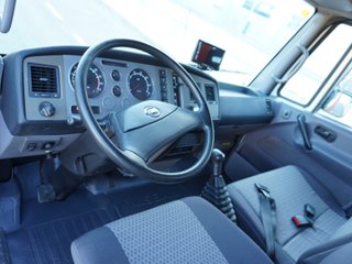 NISSAN ATLEON GRUA PALFINGER 3300