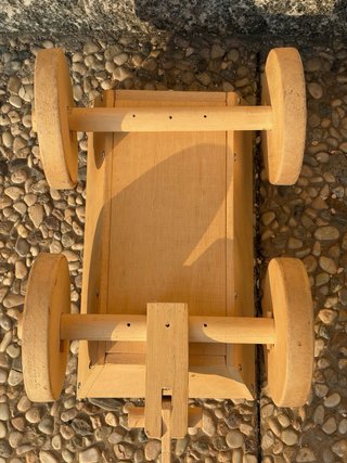 Carrellino in legno per bambini
