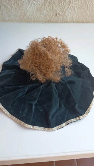 Bambola porcellana vintage abito scuro