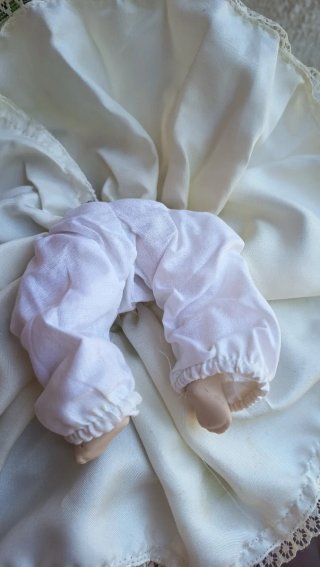 Bambola porcellana vintage abito scuro