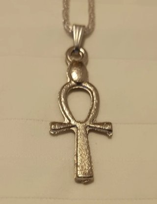 Colgante Egipcio plateado 5€ cada uno