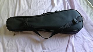 Ukelele Enya Negro con Funda