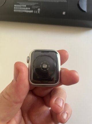 Apple Watch SE 1ª Gen Nike 40mm Celular LTE Plata