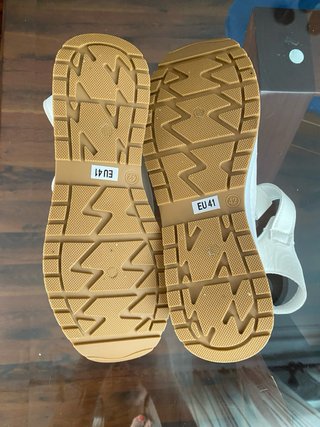 Sandalias cuña polipiel mujer