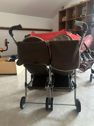 Carrito de muñecas doble Maclaren