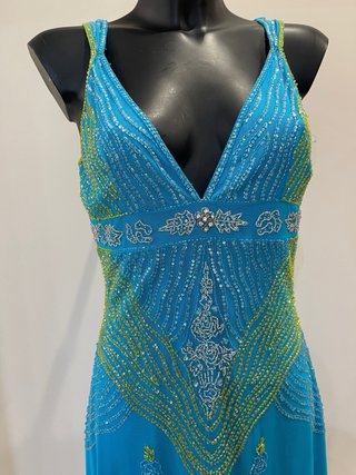 Vestido fiesta azul y verde con pedrería
