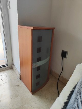 Mesita auxiliar madera y cristal