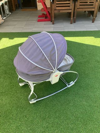 Hamaca Tiny Love con música y vibración